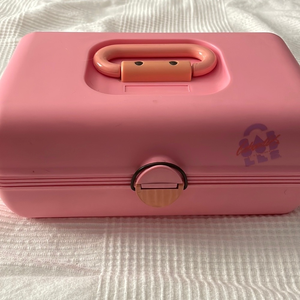 EUC Caboodles Carrying Case